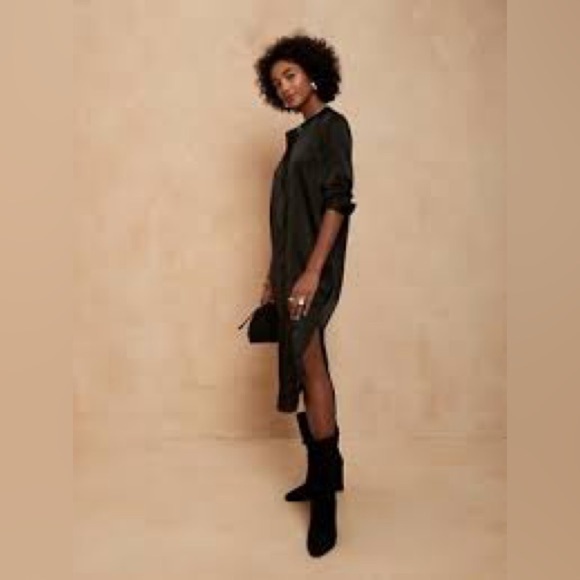 Banana Republic Dresses & Skirts - BANANA REPUBLIC Classic Black Silky Dress